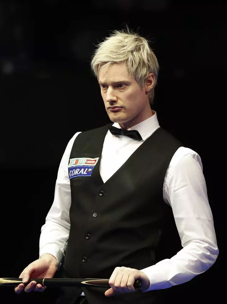 B费挺身而 B费挺身而